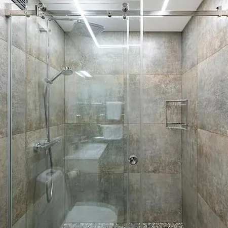 公寓 Riverfront 1bd Old Town By Hostlovers *