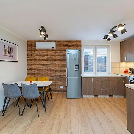 Riverfront 1bd Old Town By Hostlovers *