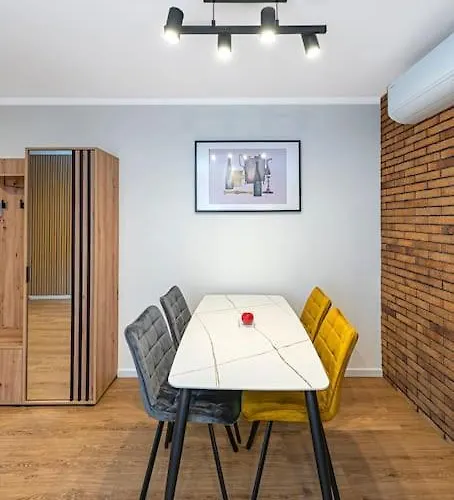 Riverfront 1bd Old Town By Hostlovers Appartement Kaunas