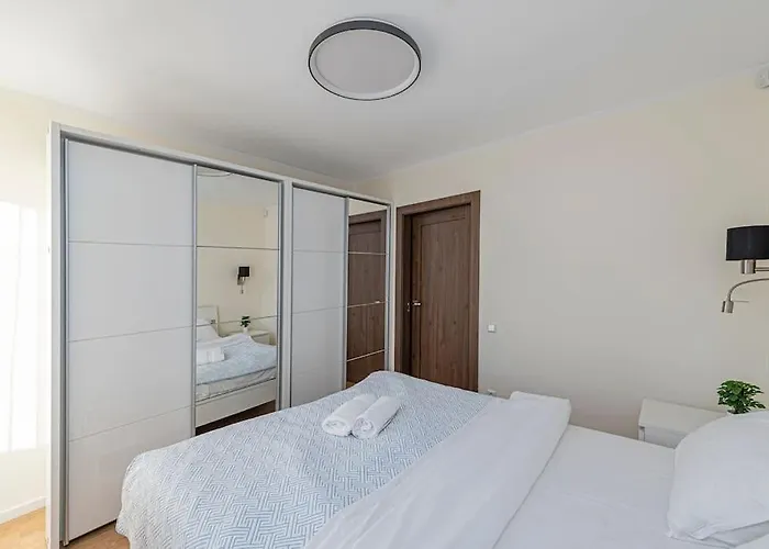 Riverfront 1bd Old Town By Hostlovers * Kaunas